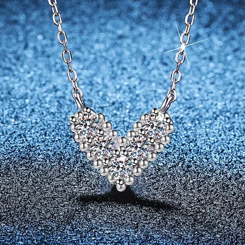 925 Sterling Silver Heart Pendant Necklace For Women Moissanite V-Shaped Clavicle Chain Elegant Small Crowd Accessory Jewelry Gift