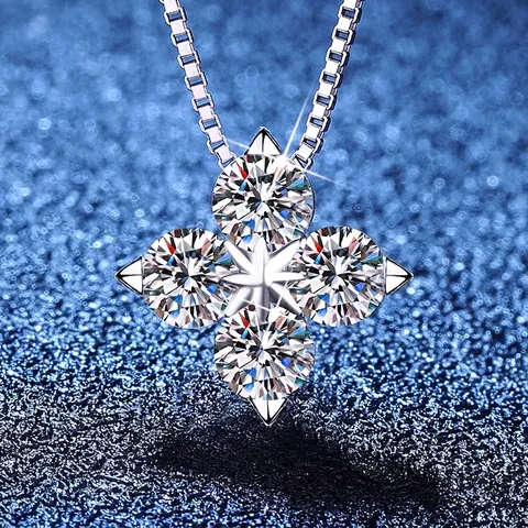 D Color Moissanite Four Leaf Clover Pendant Necklace 925 Sterling Silver Box Chain Jewelry For Women With GRA Certificate