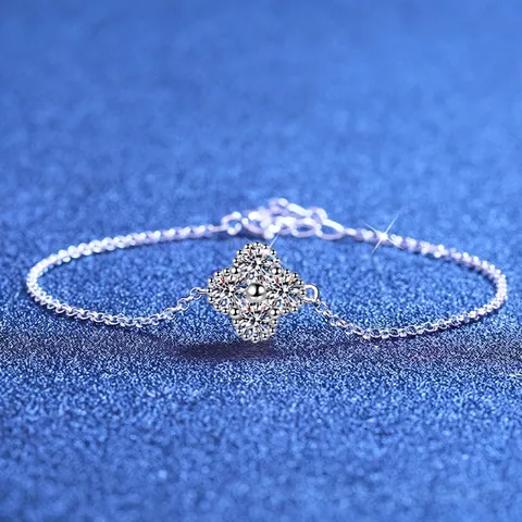 925 Sterling Silver Moissanite Clover Bracelet For Women Four Leaf Clover Adjustable Chain Jewelry Gift