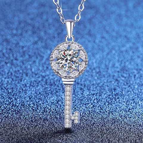 Collar con Colgante de Llave de Plata de Ley 925 con Moissanita para Mujer Diseño Clásico de Llave de Estrella Joyería de Lujo Regalo