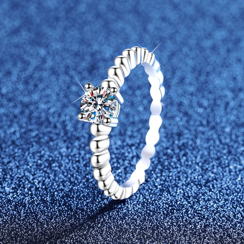 925 Sterlingsilber Moissanit Ring Für Damen Funkelnd 0.5ct D Farbe Rundschliff Gedrehtes Band Chic Mode Schmuck Geschenk