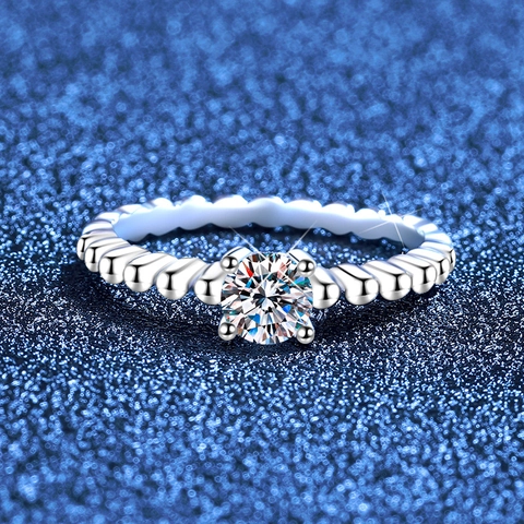 925 Sterlingsilber Moissanit Ring Für Damen Funkelnd 0.5ct D Farbe Rundschliff Gedrehtes Band Chic Mode Schmuck Geschenk