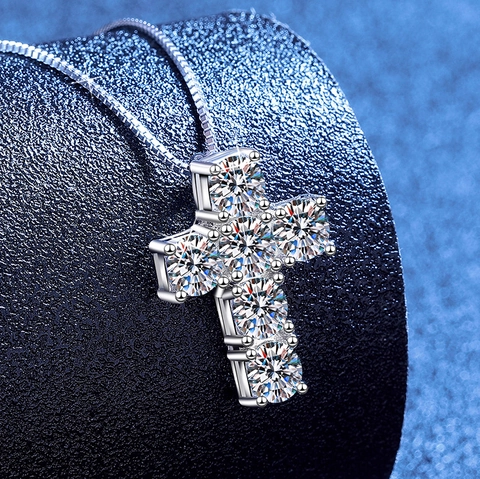 Collier Pendentif Croix en Argent Sterling 925 Avec Incrustation de Moissanite Chaîne Vénitienne Collier de Clavicule Élégant pour Femme