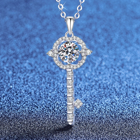 Collana con Pendente a Chiave in Argento Sterling S925 Moissanite Chiave del Crepuscolo Forma di Chiave a Corona con Strass per Donna Gioielli