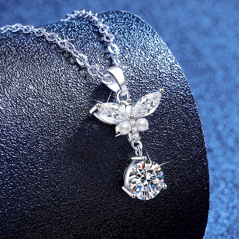 Collar con Colgante de Mariposa de Plata de Ley 925 con Moissanita para Mujer Elegante Collar de Cadena Cruzada Perla Artificial Joyería
