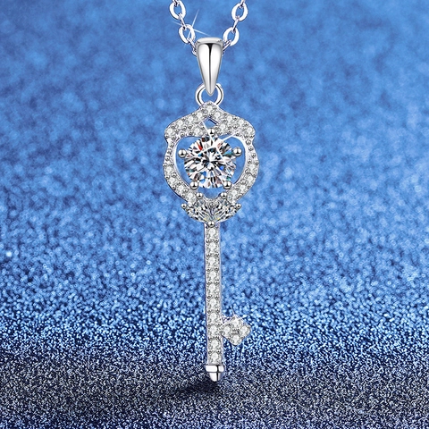 Collar con Colgante de Llave de Plata de Ley 925 Moissanita Diseño de Corona y Corazón con Diamantes de Imitación Joyería