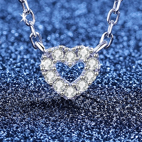 Collar de Pendiente de Corazón de Plata de Ley 925 Moissanita Hueco Incrustado Diamante de Imitación Joyería de Cadena de Clavícula para Mujer