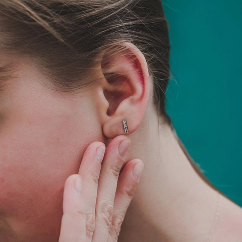 Orecchini a Bottone a Barra Martellata in Acciaio Inossidabile Minimalista Per Uomo Donna Barra Geometrica Oro Argento