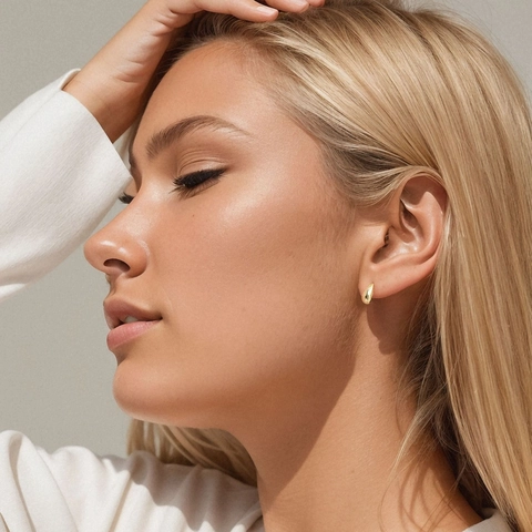 Orecchini a Bottone a Goccia d'Acqua in Acciaio Inossidabile Minimalista da Donna Placcati in Oro 18K Curvi Geometrici Piccoli Gioielli di Moda
