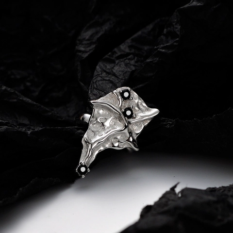 Pendiente de Clip de Plata de Ley S925 con Textura Irregular Strass Negro Incrustado Sin Agujero para Mujer Joyería Moda