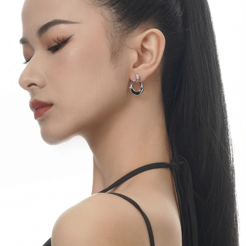 925 Sterlingsilber Unregelmäßige Creolen Emaille Tropfen Ohrstecker Minimalistische Kunstvolle Schwarze Glasur Ohrringe Damen Schmuck