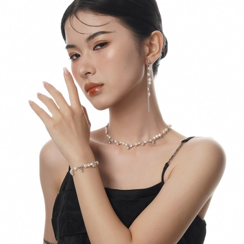 Collar de Plata de Ley 925 con Perla Artificial Barroca Colgante de Abeja y Flor Joyería Elegante para Mujer Tono Oro Blanco