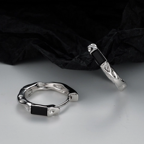 Pendientes de Aro Huggie de Plata de Ley 925 para Mujer Textura de Lava Irregular Rectángulo Minimalista Incrustado con Diamantes de Imitación