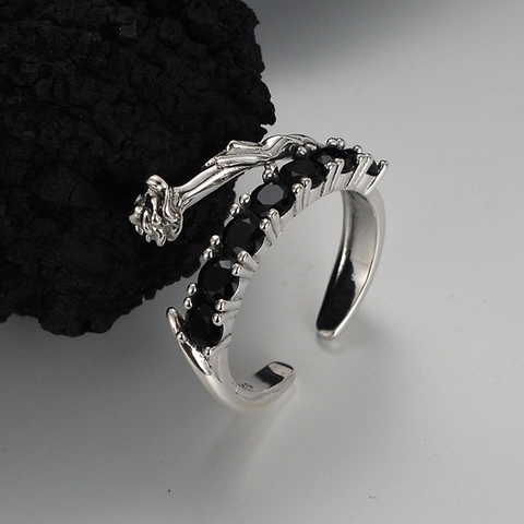 Anillo Abierto de Plata de Ley 925 con Flor de Rosa para Mujer Estilo Gótico Oscuro Romántico Ajustable con Circonia Negra Incrustada Joyería