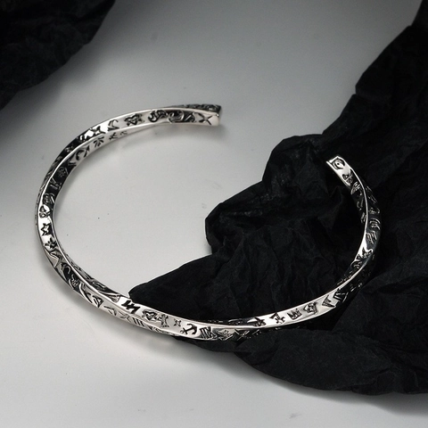 Arc & Adorn