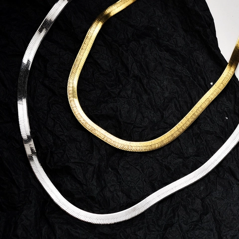 Collar Minimalista de Plata de Ley 925 con Cadena de Espiga y Hojas para Mujer Joyería de Cadena de Serpiente de Metal Líquido