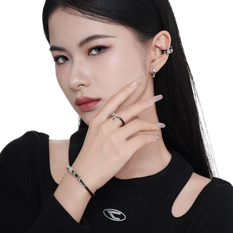 Boucle d'Oreille Ear Cuff en Argent Sterling 925 Femme Homme Design Punk Cordon en Cuir Enveloppé Strass Noir Clip On Bijoux