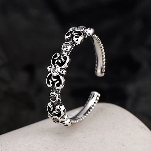 Vintage 925 Sterling Silver Open Ring For Women New Chinese Designer Style Distressed Thai Silver Floral Rhinestone Finger Ring