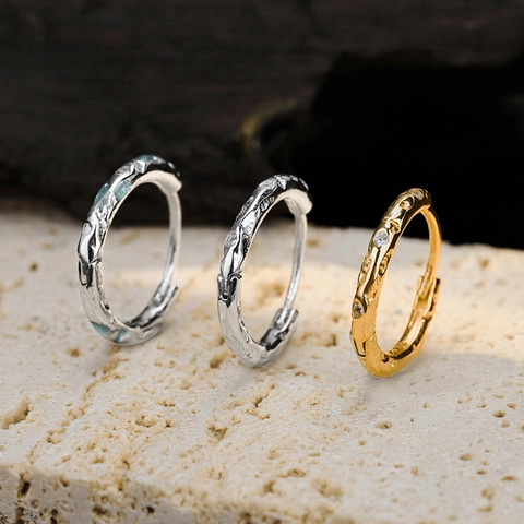 Orecchini a Cerchio Martellati Irregolari in Argento Sterling S925 per Donna Design di Nicchia Smalto Strass Piccoli Huggies