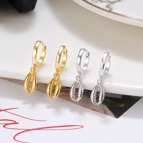 Orecchini a Cerchio con Pendente a Conchiglia in Argento Sterling 925 Stile INS Lusso Leggero Francese Orecchini Huggie Oro Argento Donna