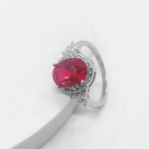 Sofisticato Anello in Argento Sterling S925 con Pietra Rossa Ovale Donna Moda Intarsio Strass Anello da Cocktail Gioielli Regalo