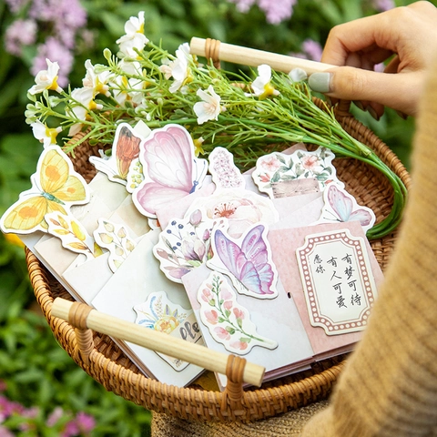Retro 3D Pop Up Flower Butterfly Heteromorphic Greeting Card Material Pack Floral Decorative Cardboard For Scrapbooking
