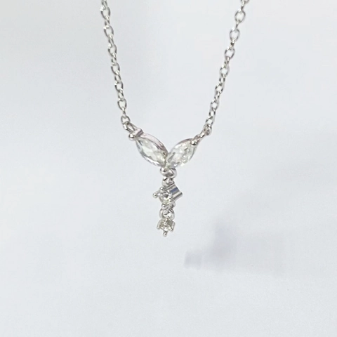 Collar de Plata de Ley 925 para Mujer con Colgante de Borla de Hoja de Mariposa Incrustado de Circonia Joyería de Lujo
