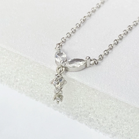 Collana con Ciondolo in Argento Sterling 925 Zirconia Marquise per Donna Elegante Nappa a Forma di V Catena Regolabile Gioielli