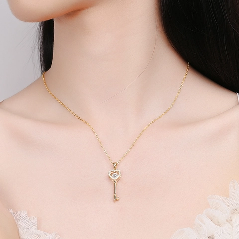 925 Argento Sterling Collana a Chiave di Cuore Con Pietra Danzante Zirconia Elegante Semplice Pendente Collana per Donna Gioielli Regalo