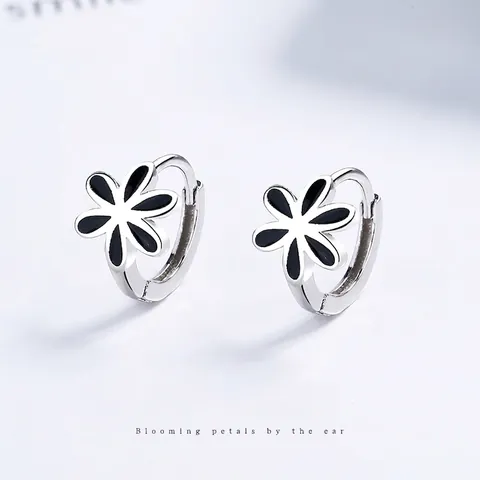Minimalistische 925 Sterlingsilber Schwarze Blume Huggie Ohrringe Für Damen Koreanischer Stil Tropfkleber Floral Hoop Schmuck