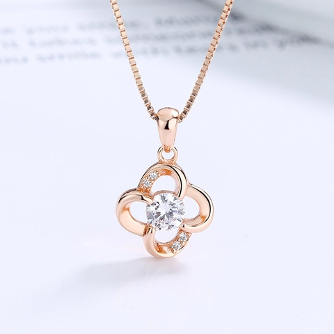 Collana Quadrifoglio in Argento Sterling 925 per Donna Ciondolo in Zirconia Elegante Catena Veneziana Gioielli di Nicchia