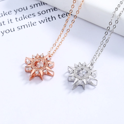 925 Sterling Silver Dancing Stone Asterism Pendant Necklace Light Luxury Rhinestone Eight-Pointed Star Clavicle Chain Jewelry For Women