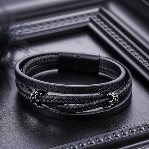 Vintage Men Multi-Layer Leather Braided Bracelet Crown Decor Magnetic Buckle Black Rhinestone Hand Rope Fashion Jewelry