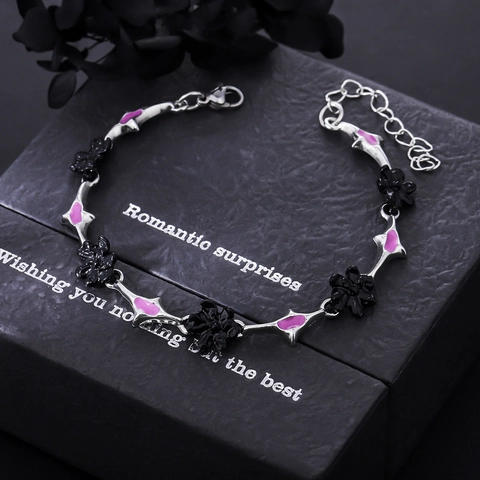 Bracciale a Fiori in Lega Gothic Sweet-Cool per Donna Uomo Y2K Smalto Rosa Floreale Nero Catena di Spine Regolabile Gioielli