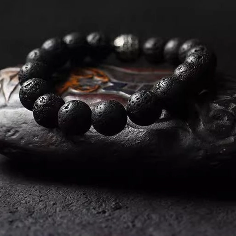 Bracciale Vintage in Perline di Pietra Lavica Naturale Con Perla in Metallo a Squame Minimalista Unisex Gioielli da Polso Retro