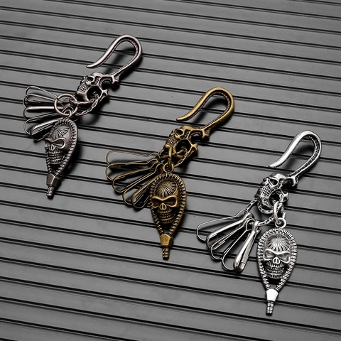 Vintage Skull Keychain Pendant Punk Gothic Zinc Alloy Key Ring For Men Women Waist Bag Accessories Distressed Metal Key Holder