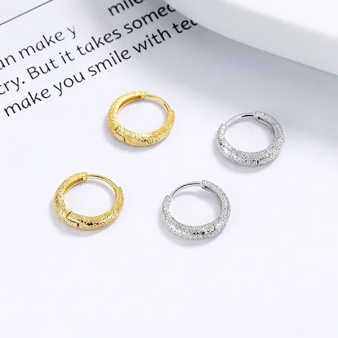 Orecchini a Cerchio Smerigliati in Argento Sterling 925 Minimalisti per Donna Moda Stile OL Finitura Opaca Gioielli