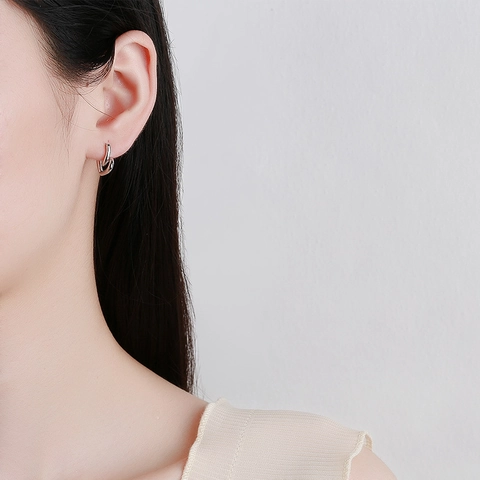925 Sterling Silver Heart Hoop Earrings For Women Minimalist Geometric Twisted Heart Earrings Korean Style Jewelry Gift
