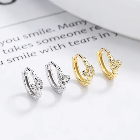 Orecchini a Cerchio a Cuore in Argento Sterling 925 per Donna Orecchini Huggie con Strass Moda Semplice Personalità Regalo Gioielli