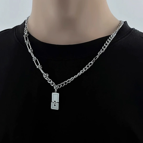 Collana con Pendente a Catena Asimmetrica in Acciaio al Titanio per Uomo Donna Piastrina Quadrata Geometrica Catena Hip Hop Gioielli