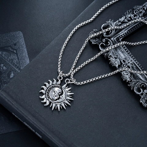 Collana con Pendente Sole Luna Faccia Orecchini Asimmetrici in Acciaio Inossidabile Gioielli Celesti per Uomo Donna Quotidiano