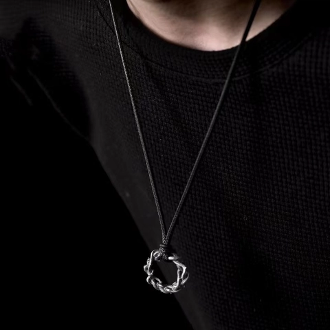 Retro Punk Doornen Cirkel Hanger Halsketting Mannen Vrouwen Gothic Hip Hop Legering Leer Touw Gevlochten Ketting Nek Sieraden Accessoires