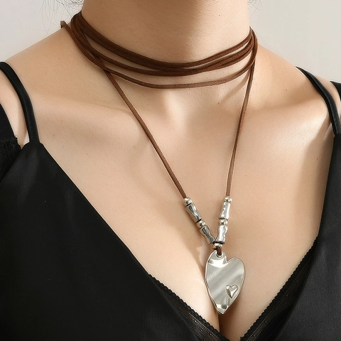 Vintage Heart Pendant Necklace Bohemian Alloy Hammered Heart Long Sweater Chain Brown Suede Cord Necklace For Women