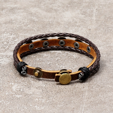 Bracelet en Cuir de Vache Tressé Rétro Étoile Punk Multi-couches Ajustable avec Rivets en Alliage pour Hommes Femmes Bijoux