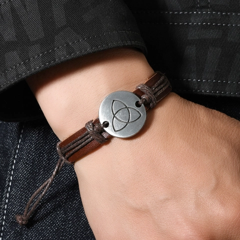 Bracciale in Pelle Intrecciata Multistrato Nodo Celtico Punk Vintage per Donna Uomo Regolabile Retro Gioielli Vichinghi Accessorio