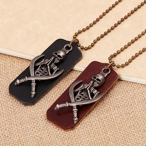 Collana con Pendente Teschio Spade Incrociate Vintage Punk Rock Lega Pelle di Vacca Catena a Sfere Lunga Collana Maglione Gioielli