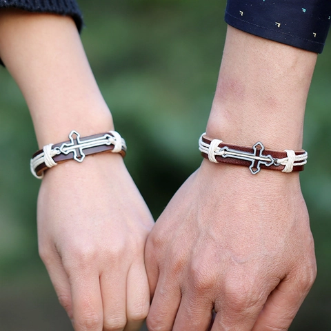Bracciale a Croce in Pelle di Vacchetta Retro Croce in Lega Intrecciata a Mano Stile Punk Gioielli Fatti a Mano Regalo Unisex