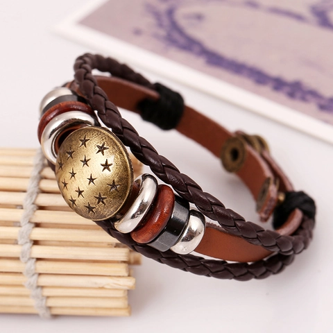 Pulsera Retro de Cuero de Vaca Tejida a Mano Multicapa para Hombre Mujer Punk Pentagrama Estrella Bronce Amuleto Cuentas Madera