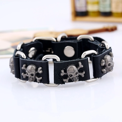 Bracciale da Uomo Punk con Teschio in Pelle di Vacca Lega Metallo Vintage Rock Streetwear Gothic Regolabile Gioielli