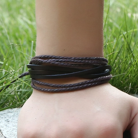 Bracelet Multicouche Tissé en Cuir de Vachette Corde de Chanvre Fait Main Punk Vintage Bijoux pour Hommes et Femmes